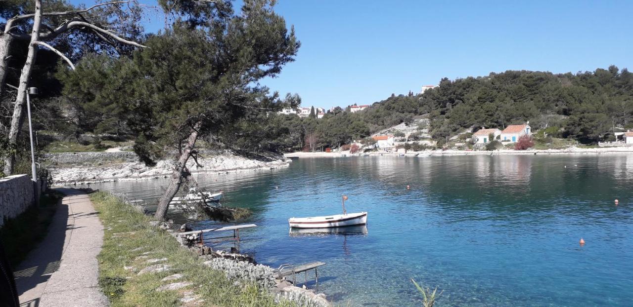 Vivi Studio Apartments Mali Lošinj Buitenkant foto