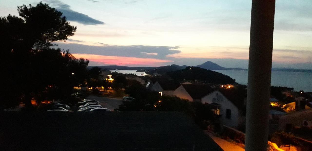 Vivi Studio Apartments Mali Lošinj Buitenkant foto